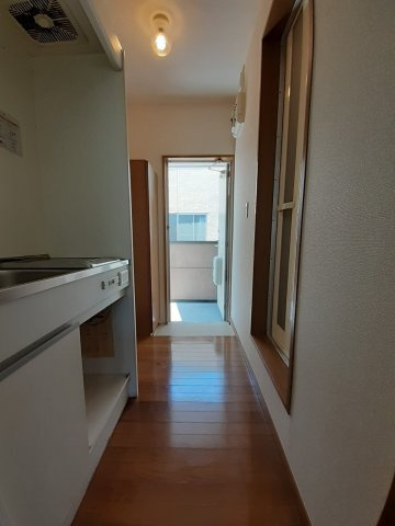 あるゾウパレス溝端町の玄関