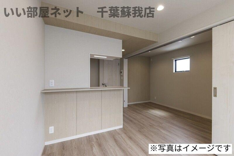 robot home 亥鼻Ⅱ(ロボットホーム イノハナツー)の居間・リビング
