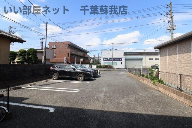 セゾン・スプリングⅠの駐車場|駐車場があるので、車を買う予定の方も安心です
