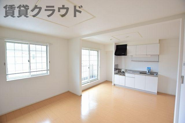 セゾン・スプリングⅠの居間・リビング|おしゃれな居間です
