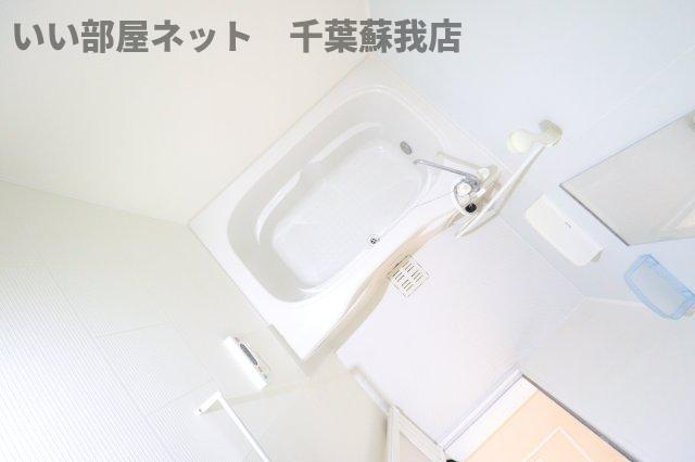 セゾン・スプリングⅠの浴室|落ち着いた空間のお風呂です