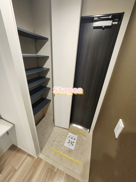 グランデクラッセ新都心の玄関
