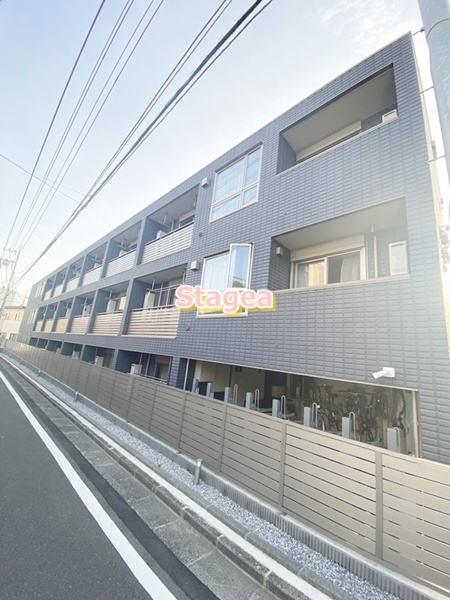 グランデクラッセ新都心の外観