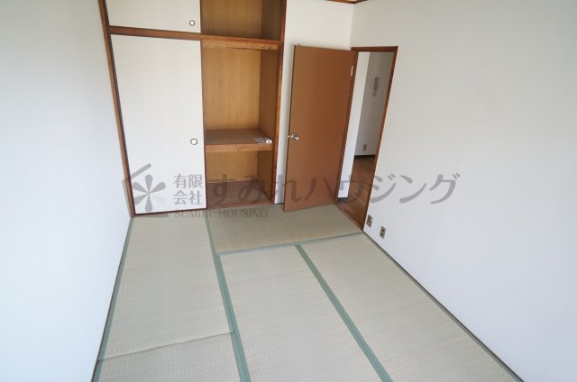 金岡マンションの和室|参考、同建物・反転間取りの号室
