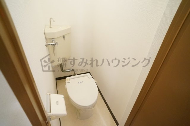 金岡マンションのトイレ|参考、同建物・反転間取りの号室