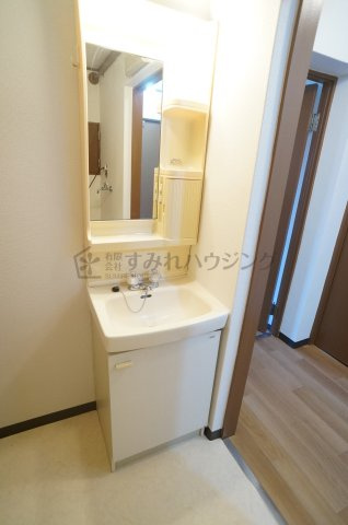 金岡マンションの洗面所|参考、同建物・反転間取りの号室