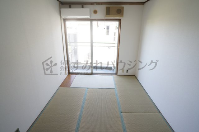 金岡マンションの和室|参考、同建物・反転間取りの号室