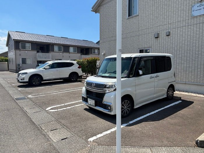 D-roomアンの駐車場