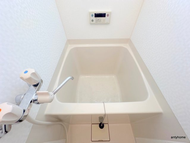 バーディハイツ　仲介手数料無料の浴室