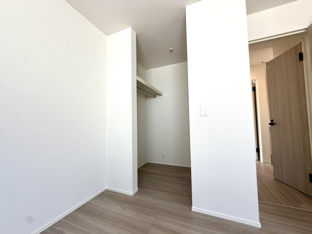 越谷市弥十郎リナージュ　新築戸建の収納|整理整頓がしやすいシステム収納。衣類から小物まで一箇所にスッキリ収まります。