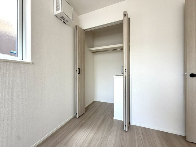 越谷市弥十郎リナージュ　新築戸建の収納|室内をすっきり見せる大容量クローゼット。荷物が増えても安心して収納できます。