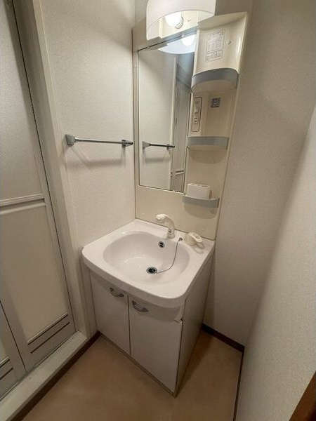 グランジュールマンション高砂駅前の洗面所