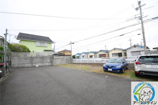 ハーベスト　スクエア弐番館の駐車場