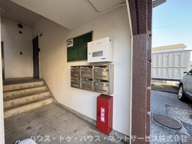 源七第一コーポラスのロビー