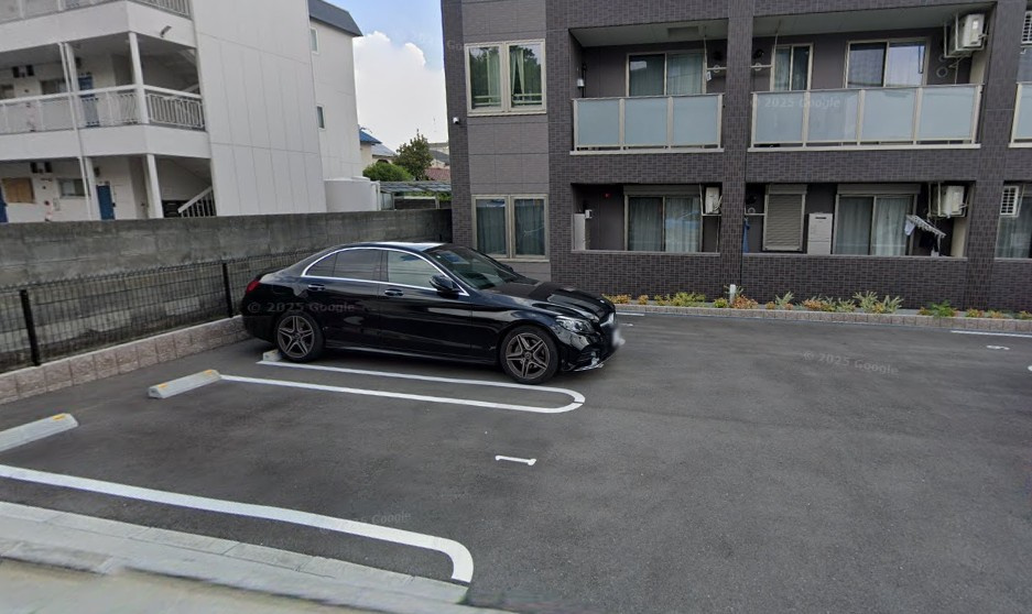 Chaleur　（シャルール）の駐車場