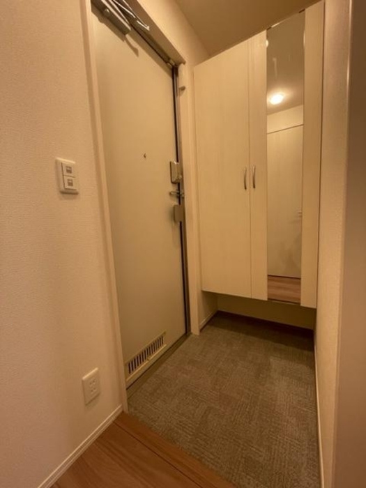 リュトモス西旭の玄関