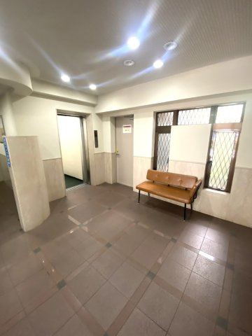 【エントランス】 | 朝日シティパリオ西早稲田館