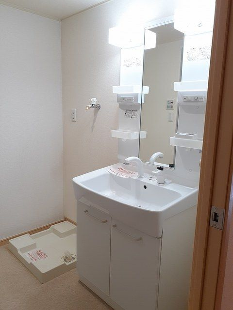 ガーデンヒルズ上ノ山１の洗面所