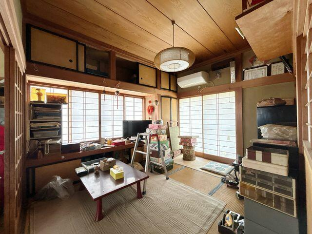 富士市鮫島の中古一戸建|リビング東側和室