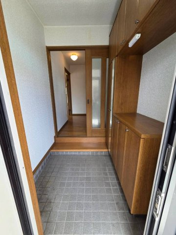 昭和南4丁目　5SLDK　中古住宅の玄関