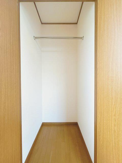 富士市宮島の中古一戸建|２階約５帖洋室収納