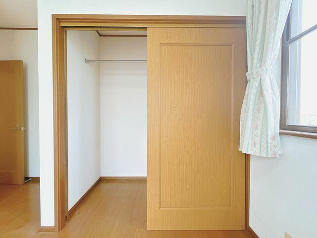 富士市宮島の中古一戸建|２階約７帖洋室収納