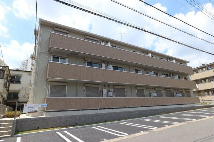 アヴェニール明原の外観|落ち着いた雰囲気の外観です