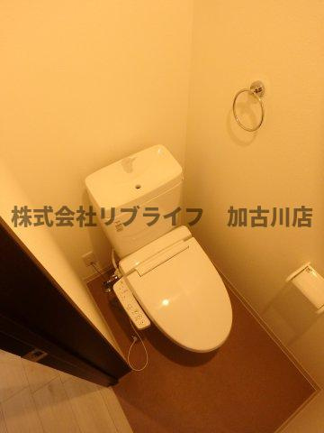 ジーメゾン新在家のトイレ