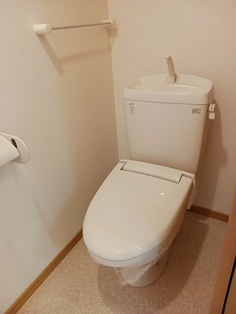 ＥＭＥＲＡＬＤ　Ⅰのトイレ|シンプルで使いやすいトイレです
