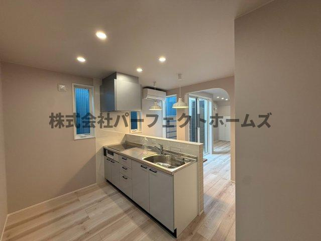 須山町戸建　賃貸のキッチン|キッチンでお料理をお楽しみください