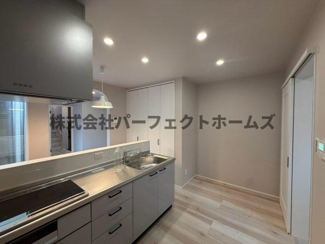 須山町戸建　賃貸のキッチン|お料理しやすいキッチンです
