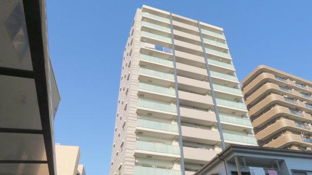 ルネサンス梅島の外観|ドキドキの新生活も、安心してスタート。ぴったりの住まいを見つけませんか？クランディアが一緒に住まい選びをサポートします‼　まずは、お気軽にお問合せください　＃クランディア