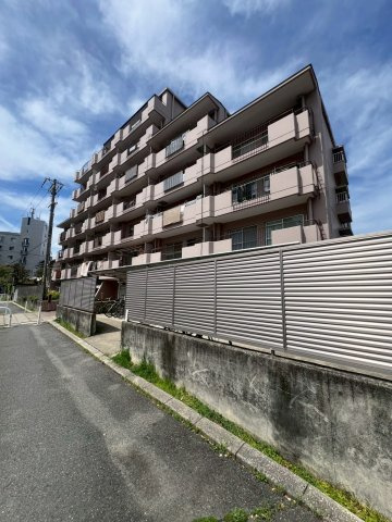 ユーハイツ千里の外観