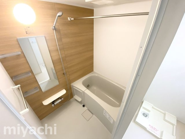 ナイトBの浴室