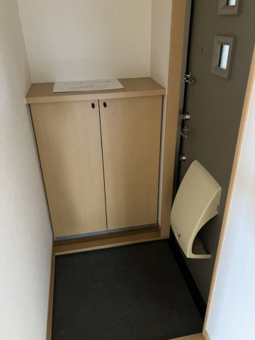 ペアフィールドＡの玄関