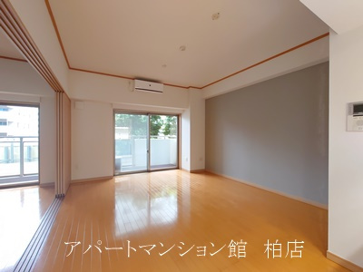 T's garden北柏　１号棟の居間・リビング