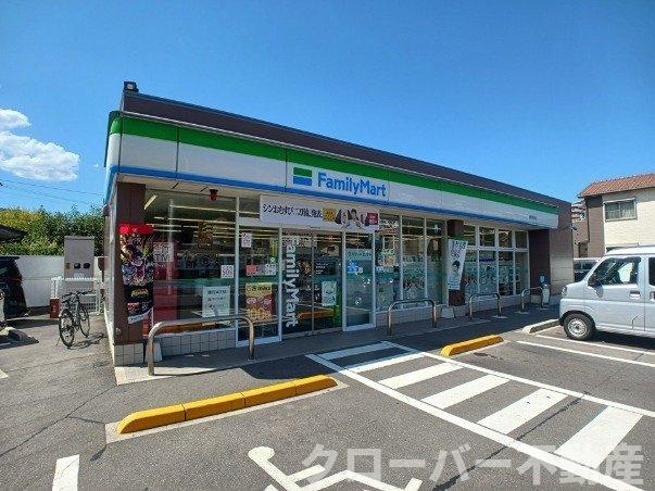 ローラ　ハウスの周辺|ファミリーマート鶴市明日見さんまで450m