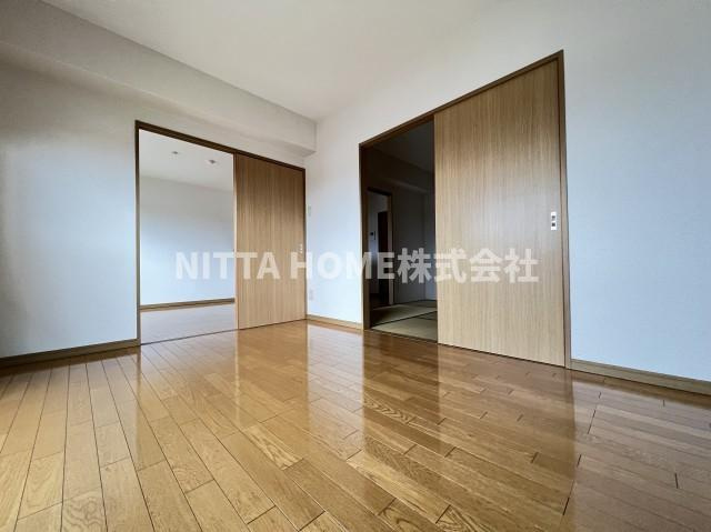 ルミエール稲葉の内装|洋室は６帖が２部屋あります◇
