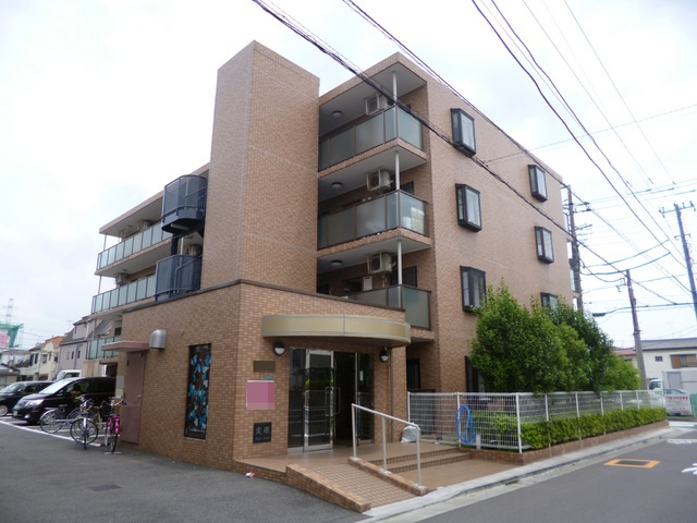 メゾンピュールの外観|しっかりしたマンションタイプです♪