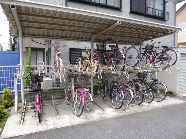 メゾンピュールのその他共用部分|自転車置き場あります♪