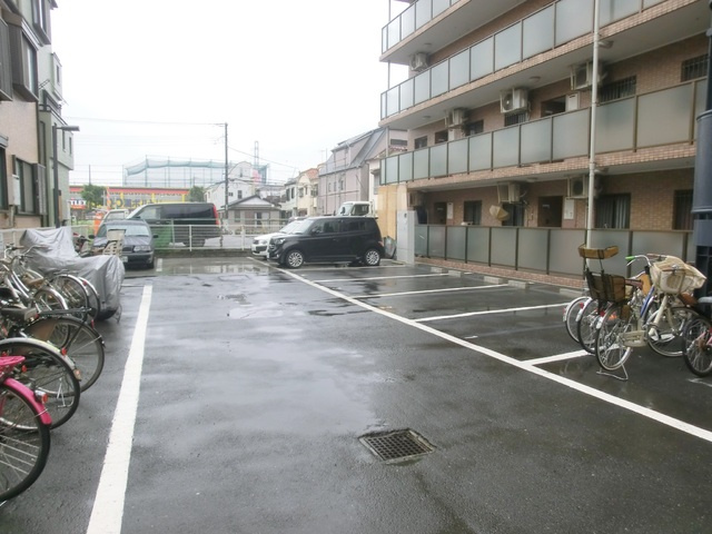 メゾンピュールの駐車場|敷地内駐車場（要確認）