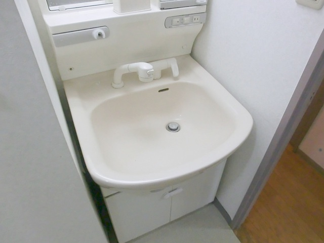メゾンピュールの洗面所|独立洗面台です。