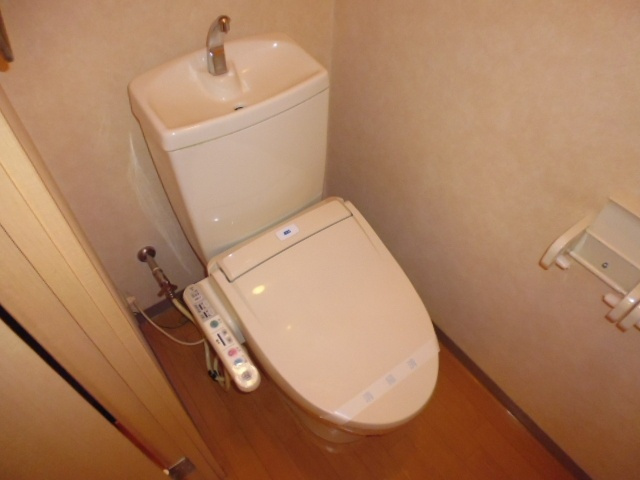 博愛館のトイレ|シャワー付きトイレ