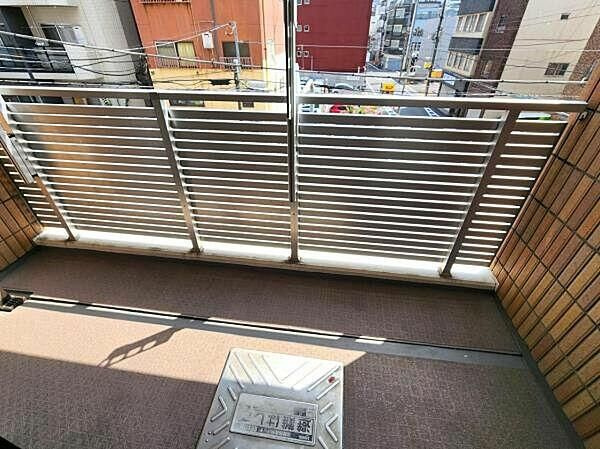 アスコットパーク上野のバルコニー