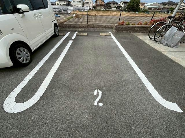 サンコート北在家の駐車場