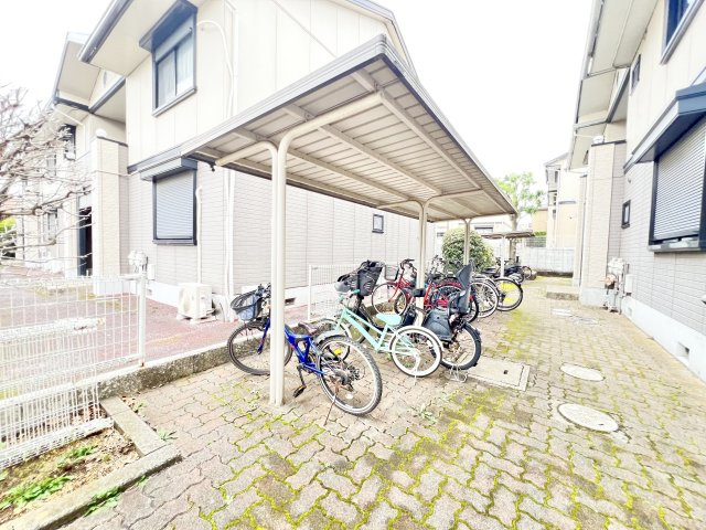 エーデルハイム Eのその他共用部分|駐輪場あります。