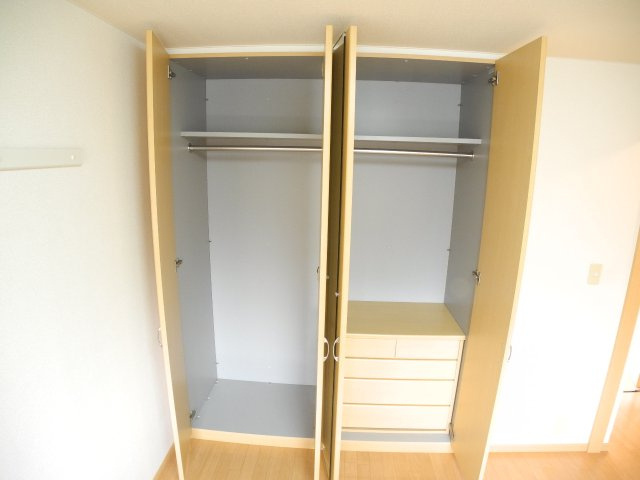 プランドール弐番館の収納|※室内画像は別号室のもの