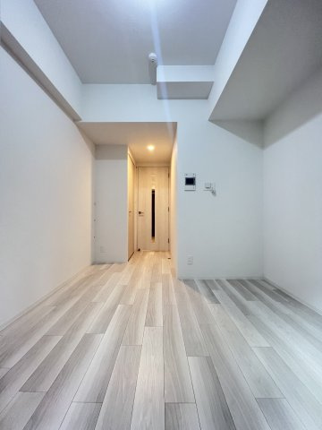 【居間・リビング】エスリード新大阪ラヴァーグ 