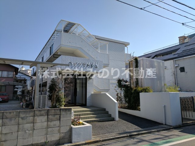 ハイツマドレ2秋初月の外観