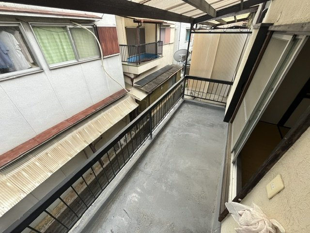 北野田貸家のバルコニー